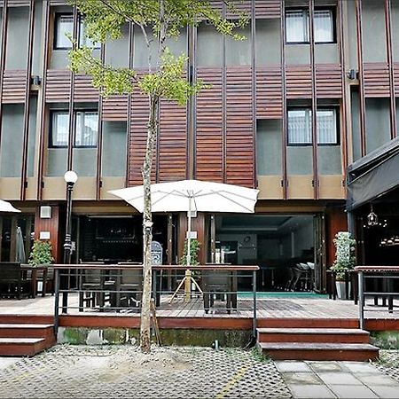 Basic Line Hotel @ Loikroh Chiang Mai Exterior foto